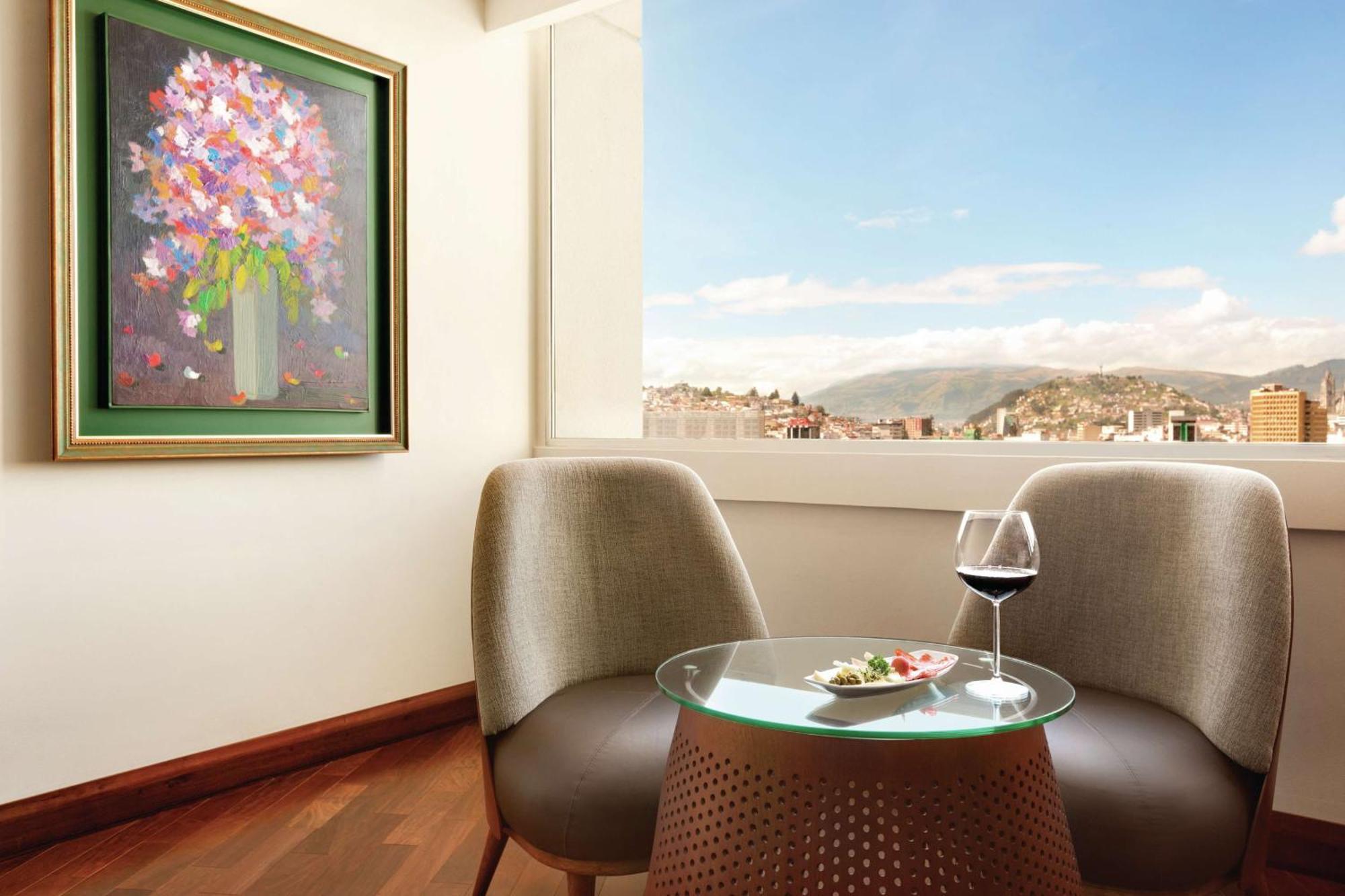 Hilton Colon Quito Hotel Exteriör bild
